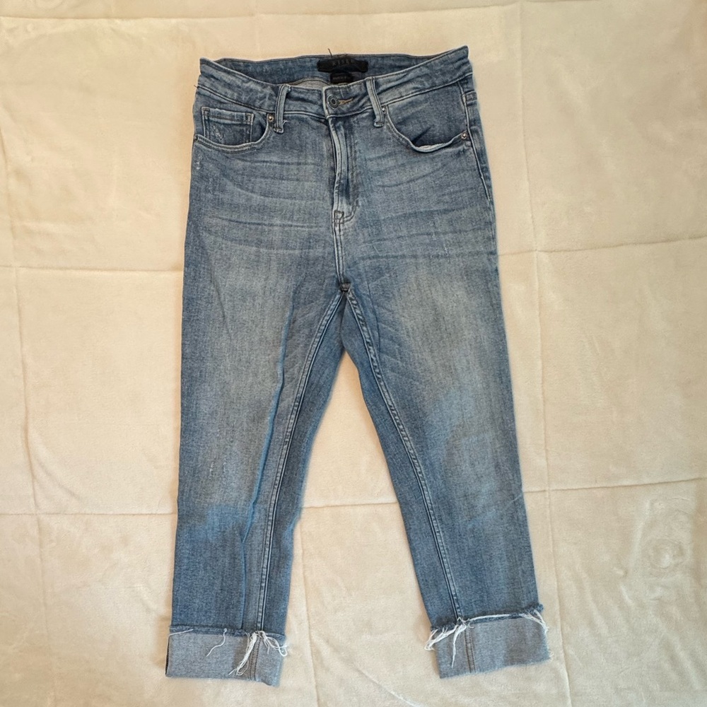 Classic Blue Women's Cropped Jeans